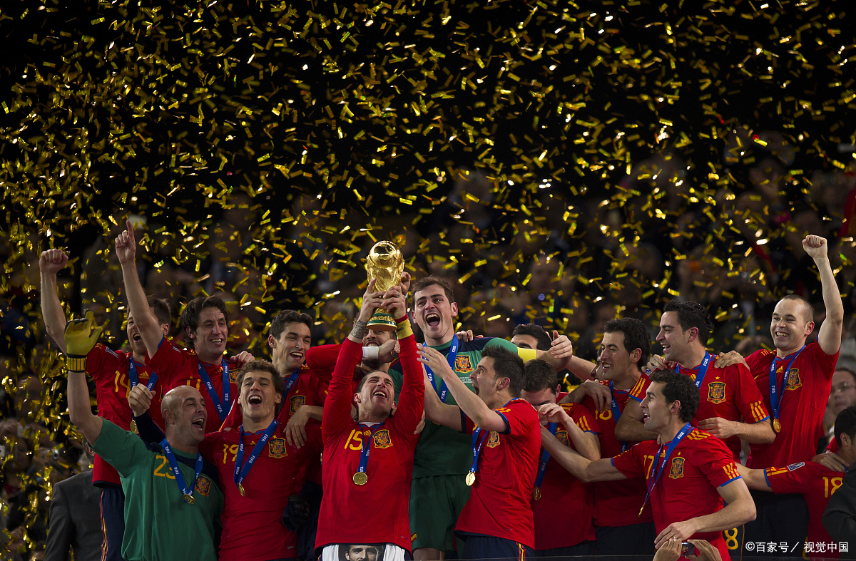 里昂球员集体发力，战胜对手在法国甲级联赛中取得胜利的简单介绍