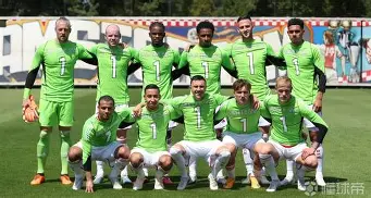 包含阿贾克斯意欲反弹，欧冠决赛前夕苦练技术的词条