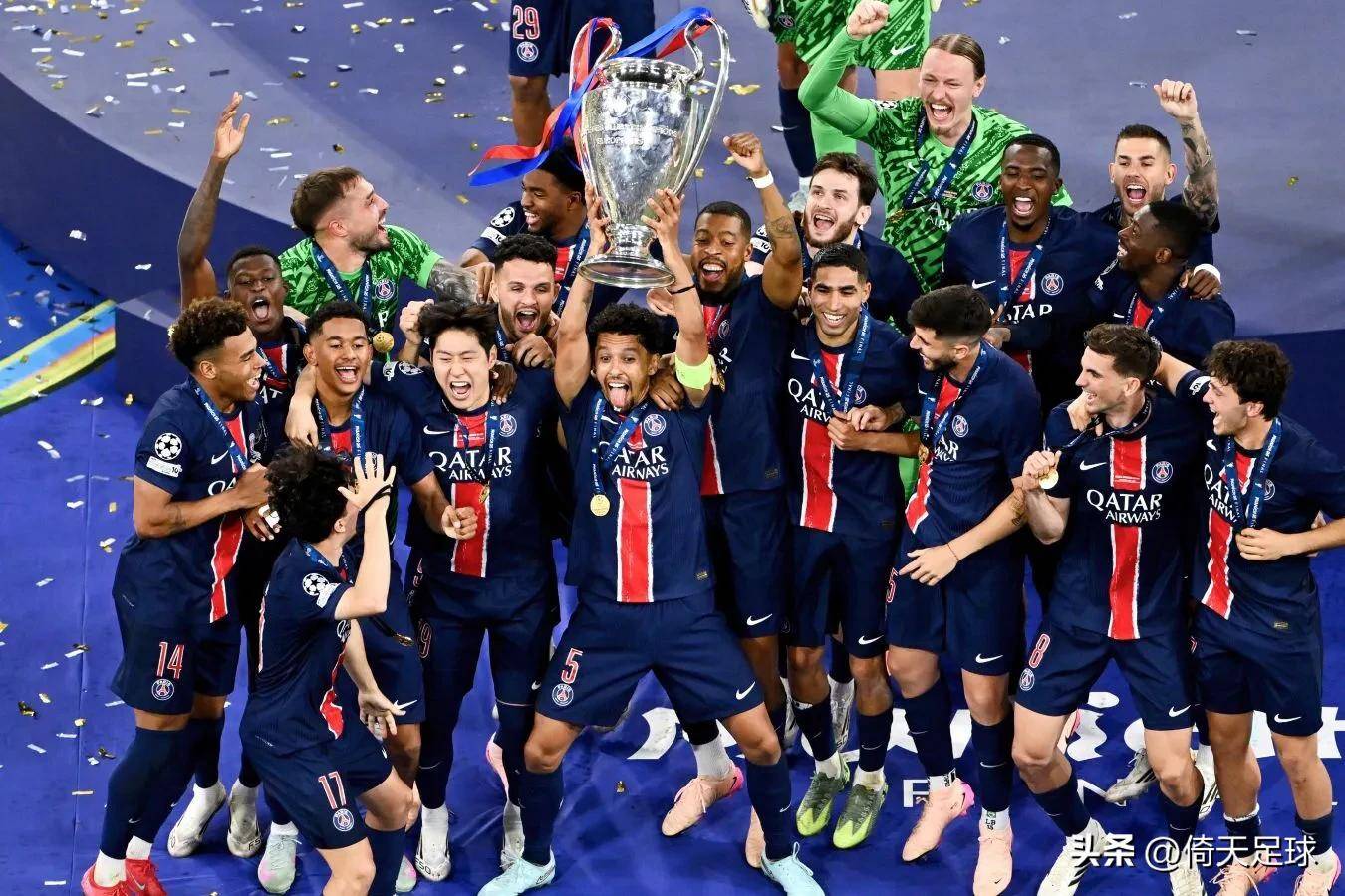 势均力敌:巴黎圣日耳曼战平曼联 势均力敌:巴黎圣日耳曼战平曼联