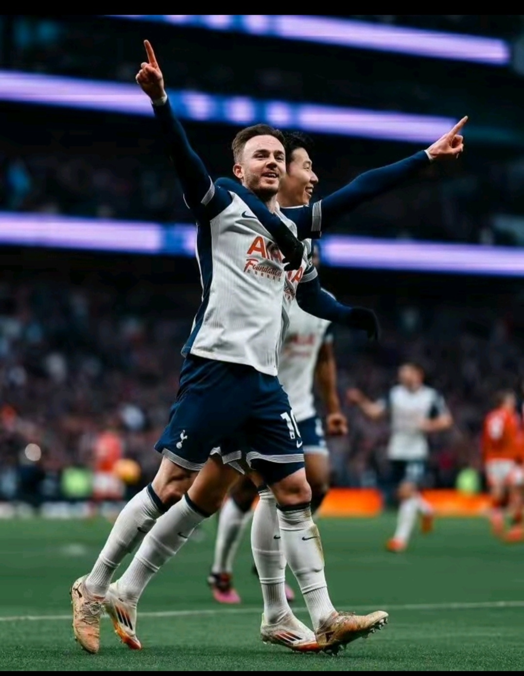 热刺遭遇逆转,连败局面难以扭转 热刺遭遇逆转,连败局面难以扭转