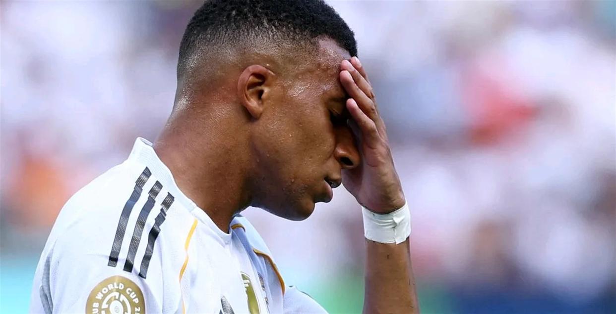 巴黎圣日耳曼队内冲突升级，主帅紧急调解避免危机(巴黎圣日耳曼阵容强大)