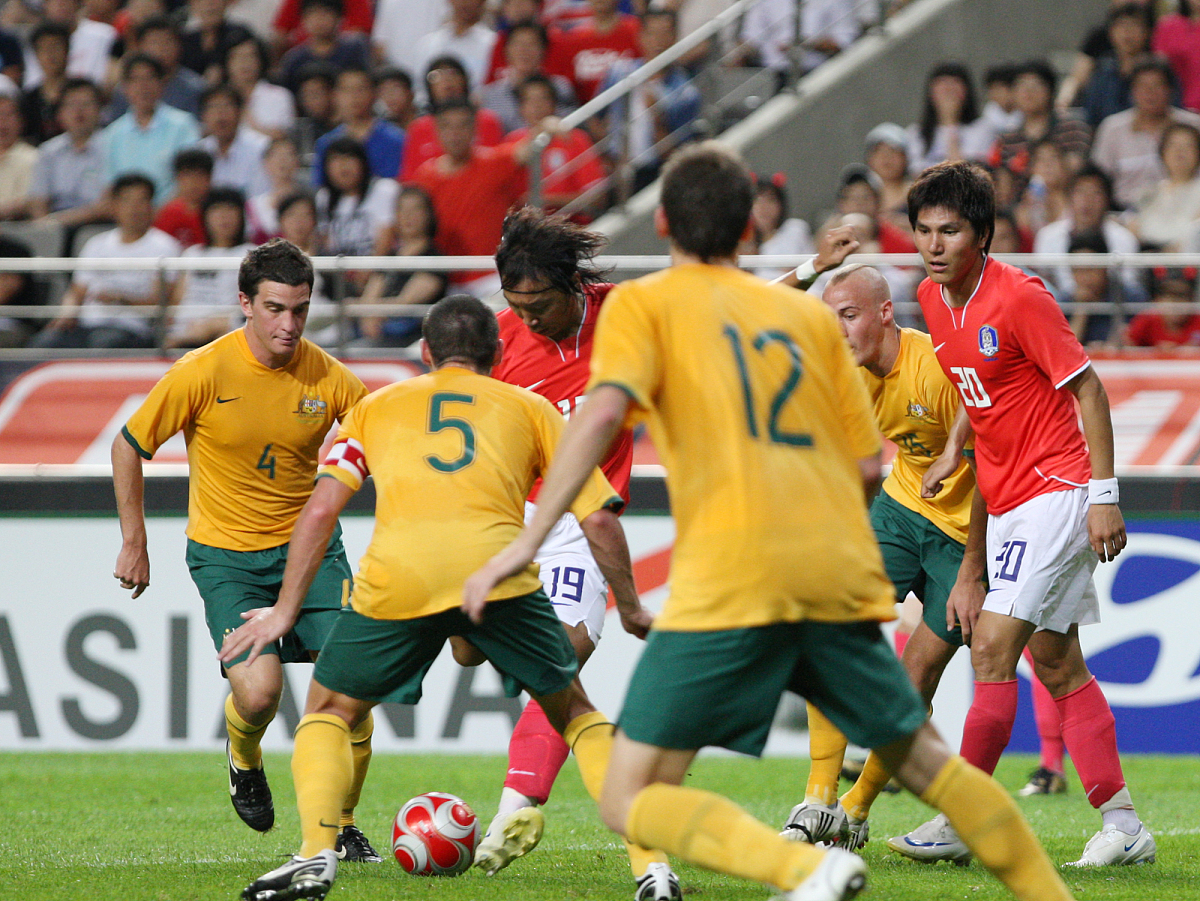 包含世界级对决!足球明星们将在赛场上展现精彩表现!的词条 包含世界级对决!足球明星们将在赛场上展现精彩表现!的词条