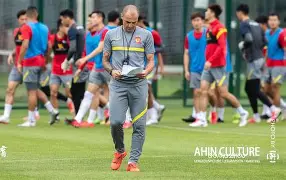 九州娱乐-甘冈球员突然离队，引起球迷困惑的简单介绍